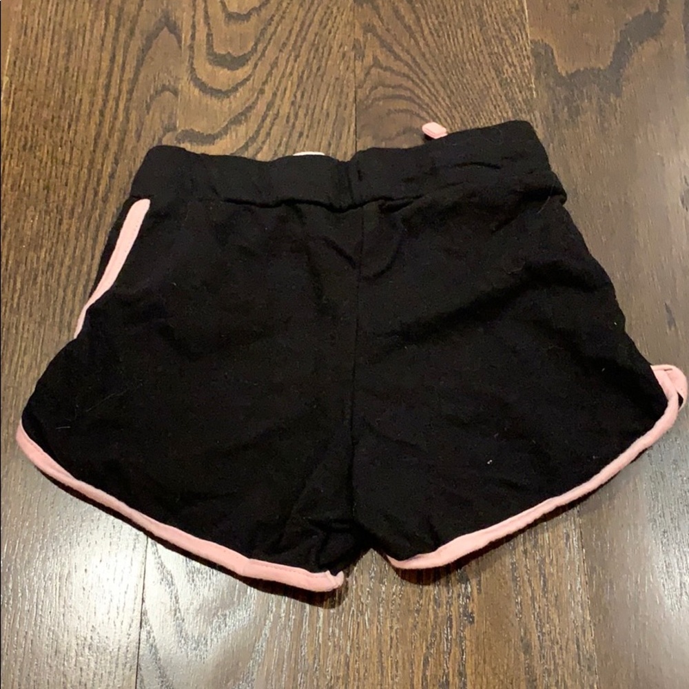 Shorts - Picture 2 of 3